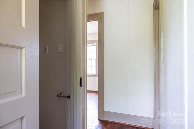 Building Photo - 43 Boyden St