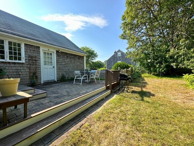 Building Photo - 46 Gordon Ln