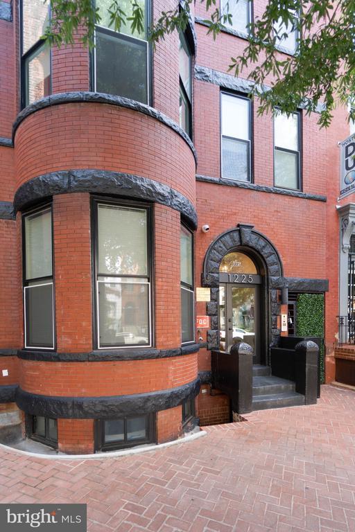 Building Photo - 1225 11th St NW