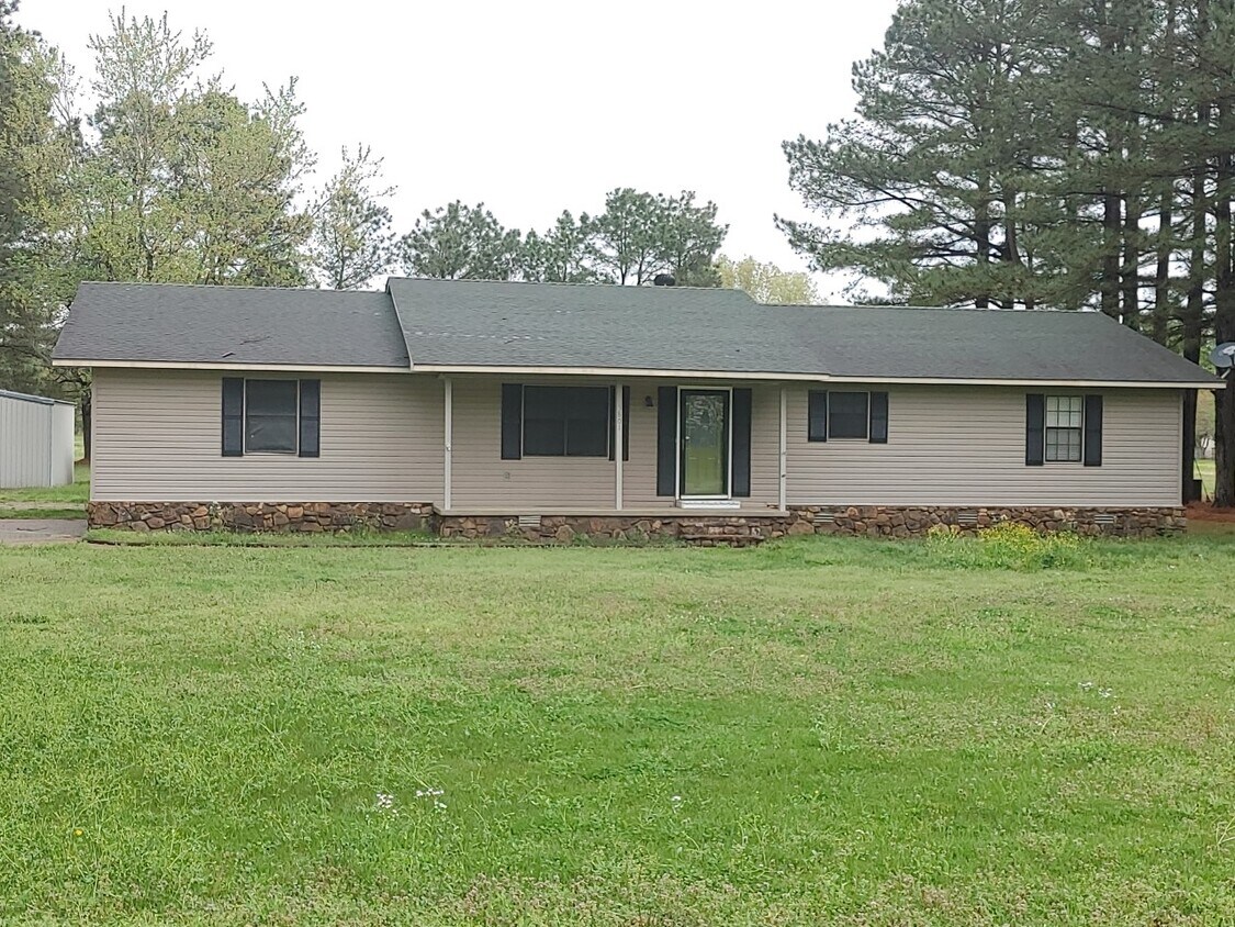 5801 Westbrook Rd, Paragould, AR 72450 House Rental in Paragould, AR