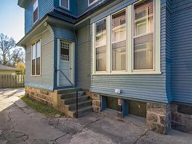 Foto del edificio - 614 Cherry St SE