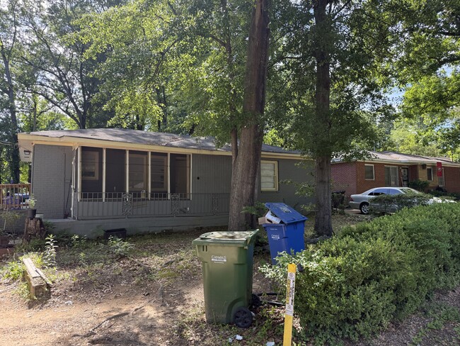 Building Photo - 1502 Foye Ave