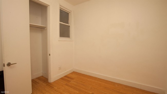 Building Photo - 106 Kingston Ave