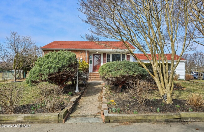 Building Photo - 120 Hulick Pl