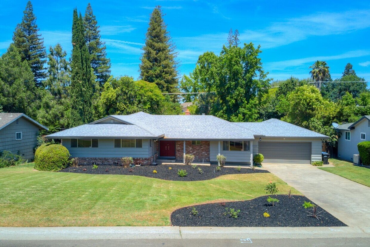 Primary Photo - 7759 Greenridge Way