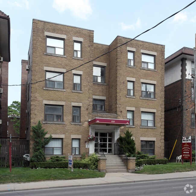 Photo du bâtiment - 1535-1539 Bathurst St