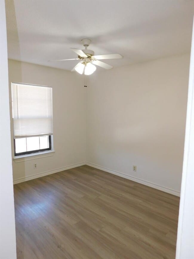 Foto del edificio - 1002 Southwalk St