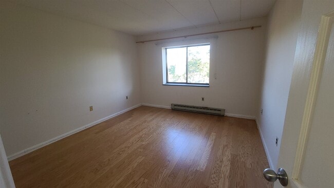 Building Photo - 60 Pleasant St