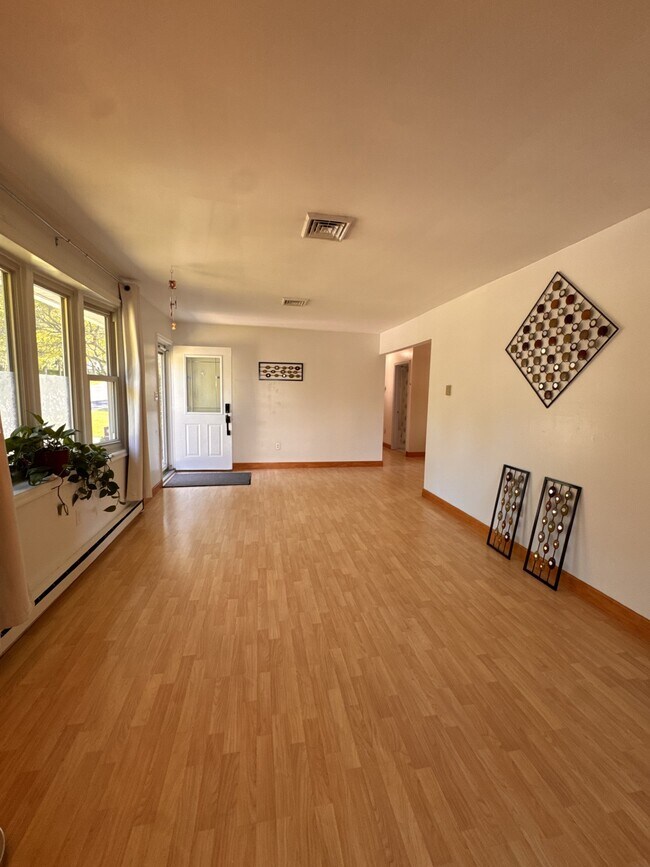 Foto del edificio - 4902 Creek Dr