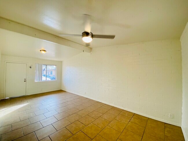 Photo - 1st Floor Corner 1 Bedroom Home with Backy...