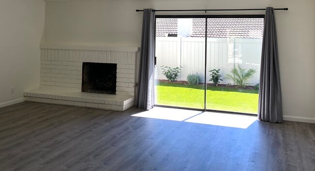 Building Photo - BOULDER CT (80A)