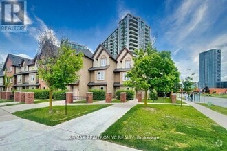 Building Photo - 735-735 New Westminster Dr