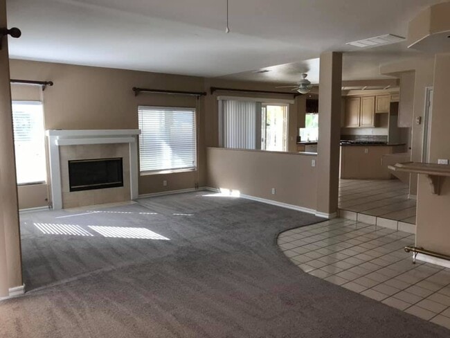 Building Photo - 437 Lantern Crest Dr
