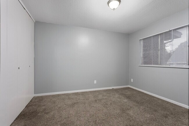 Foto del edificio - 8700 Wornall Rd