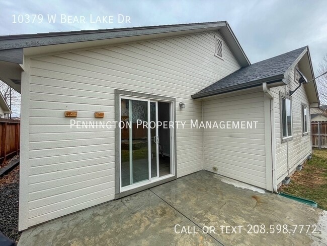 Building Photo - 10379 W Bear Lake Dr