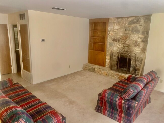 Building Photo - 4510 Depew Ave