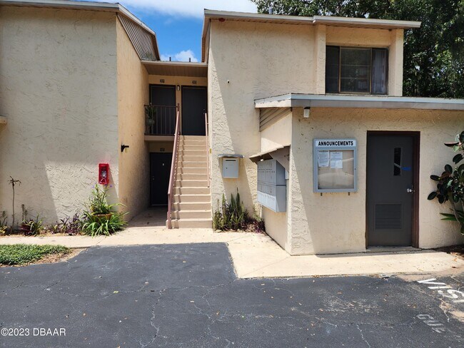 Foto del edificio - 1224 S Palmetto Ave