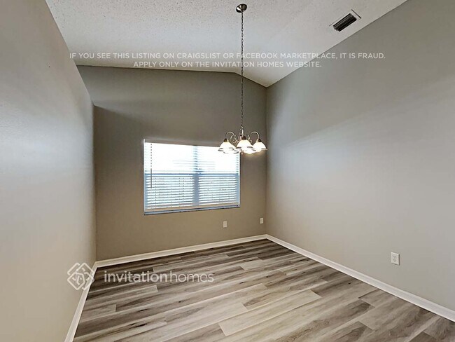 Foto del edificio - 1216 Bloom Hill Ave