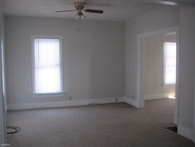 Building Photo - 3 br, 1 bath House - 633 Cottage St