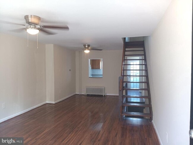 Building Photo - 157 Sigel St