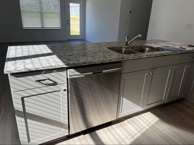 Foto del edificio - 2230 Zeva Cir