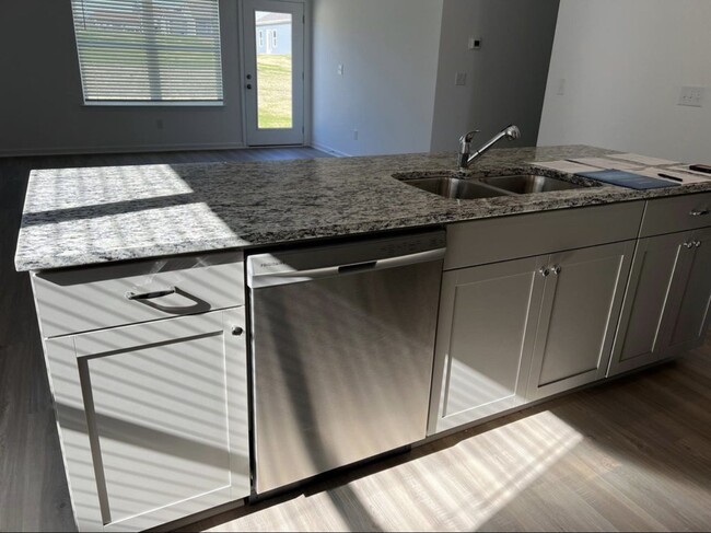 Building Photo - 2234 Zeva Cir