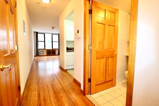 Foto del edificio - 267 W 87th St