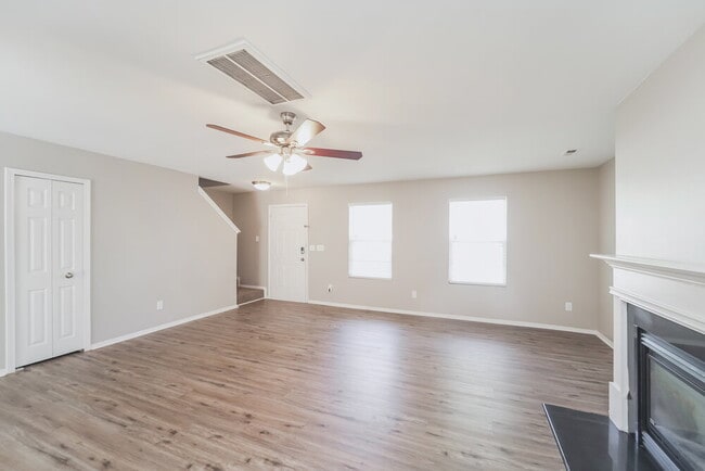 Building Photo - 12418 Dervish Ln
