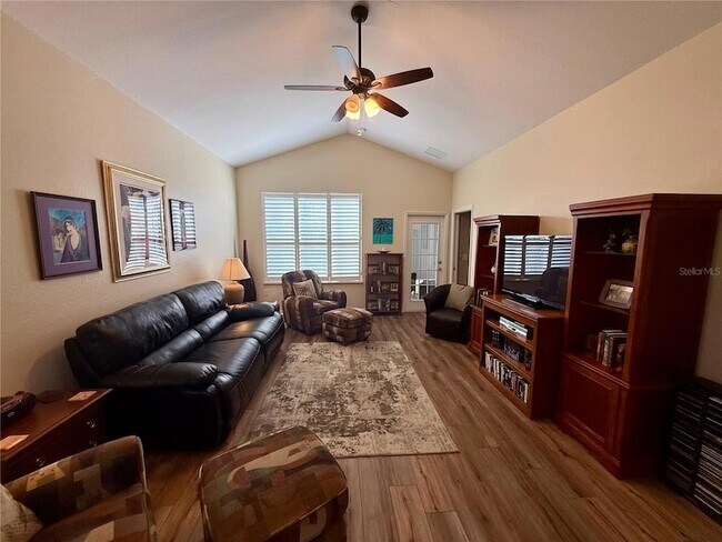 Foto del edificio - 11122 SW 73rd Ct