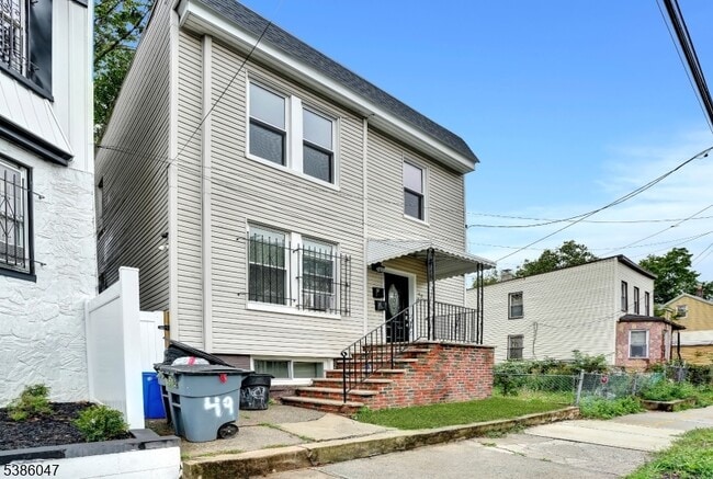 Building Photo - 49 Tichenor Terrace