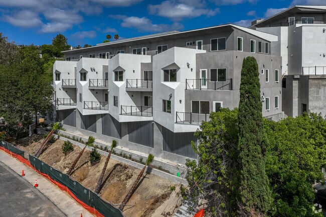 Foto del edificio - Romeria Pointe