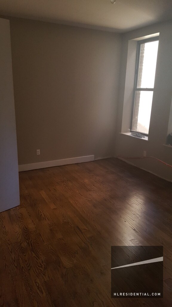 Building Photo - 275 Miller Ave