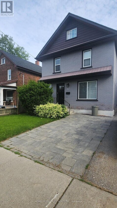 Photo principale - 251-251 Bruce St