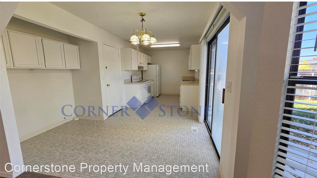 Foto del edificio - 3 br, 2 bath House - 624 W Pennwood St