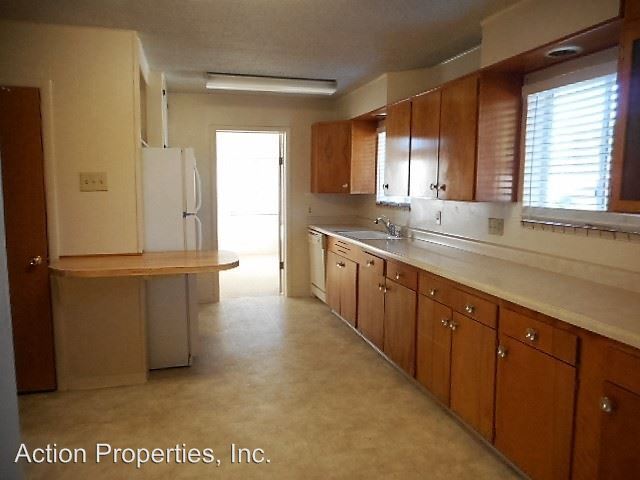 Primary Photo - 2 br, 1 bath House - 336 Thoma St.
