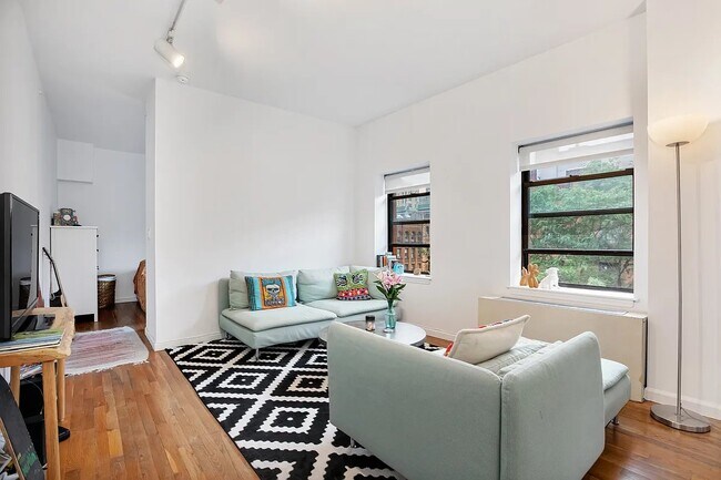 Foto del edificio - 186 W 80th St