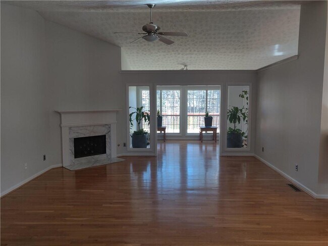 Building Photo - 32 St Aurics Dr