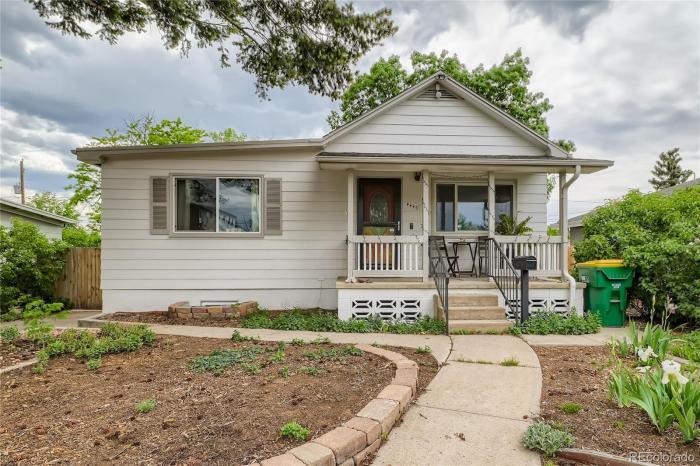 Primary Photo - 4 bedroom in Englewood CO 80110