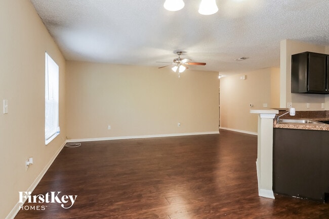 Building Photo - 14947 SE 25 Pl