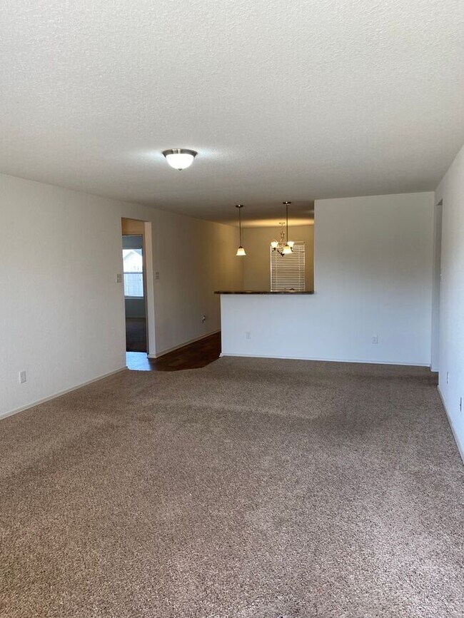 Foto del edificio - Four Bedroom | Two Bathroom Home