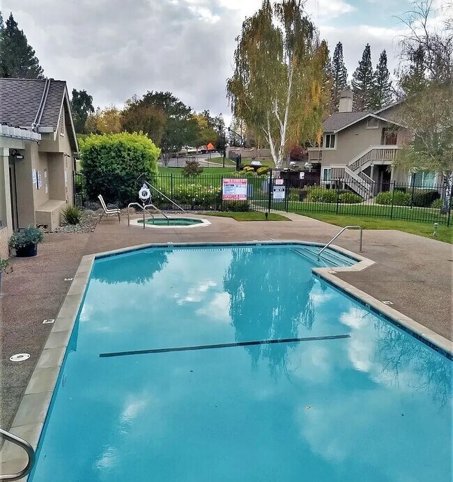 Foto del edificio - 3833 Crow Canyon Rd