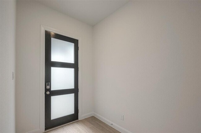 Foto del edificio - 4111 Peaceful Pines Ln