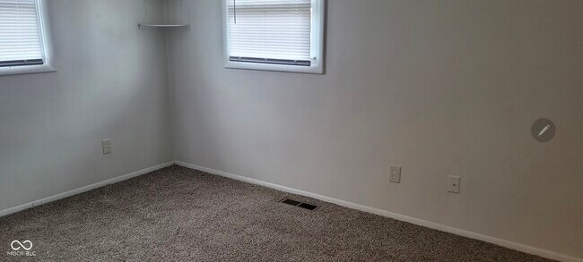 Building Photo - 10139 Chris Dr