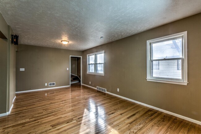Building Photo - 3823 Gordon St
