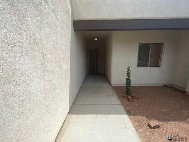 Foto del edificio - 11173 E 26th St