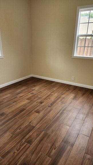Building Photo - 2320 Cerritos Ave