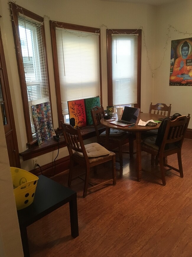 Dining room - 435 S Dodge St