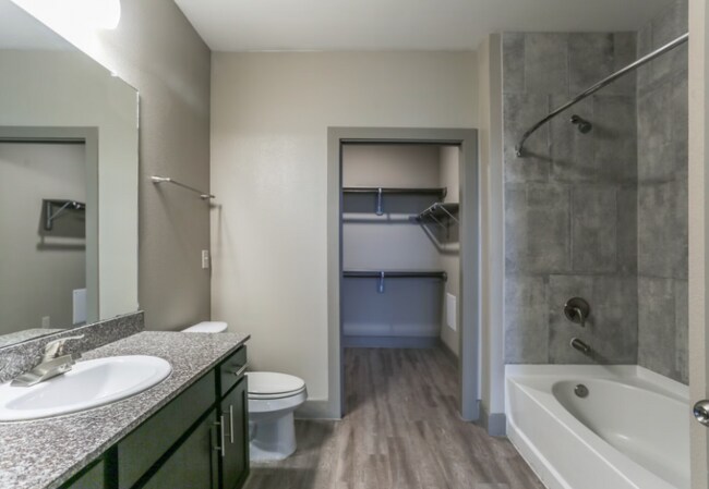 Photo - 6520 Jamail Dr Apartment