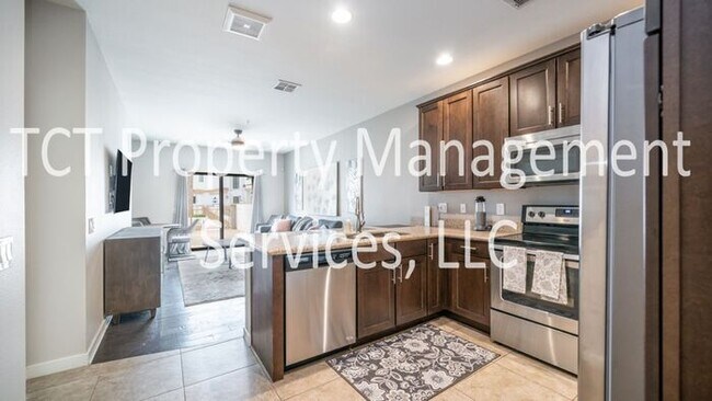 Photo - Stunning 1 Bedroom with Pool View Apartment