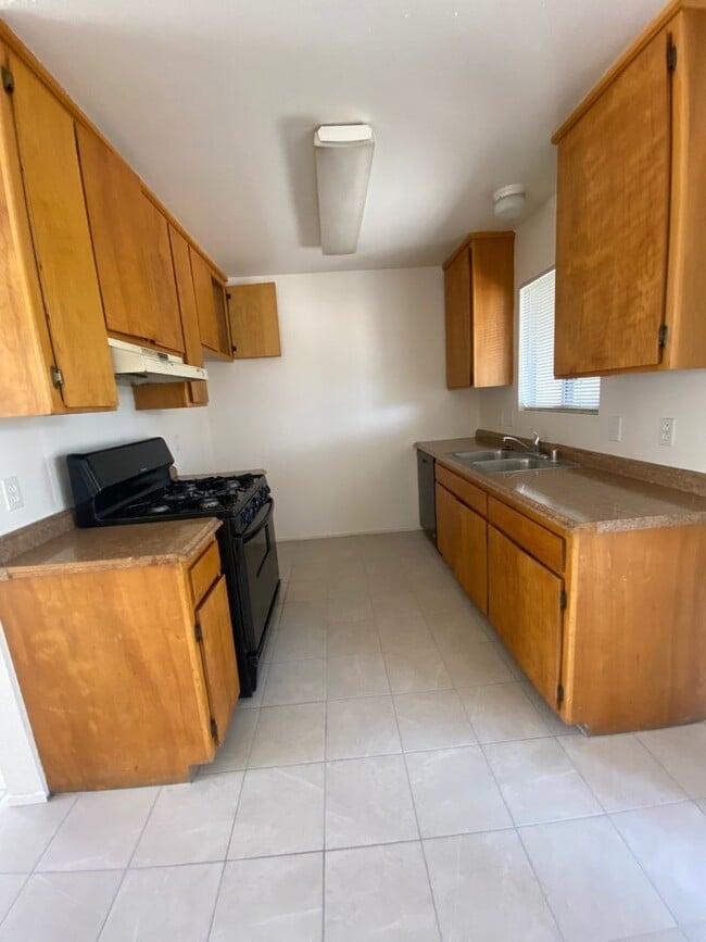 Building Photo - 7455 Fox Trl